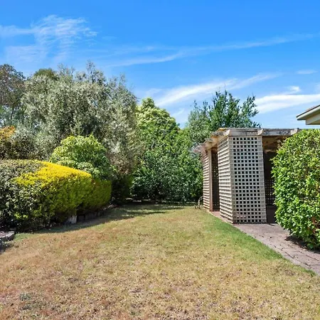 Sunny & Spacious Home In Melton Exterior photo