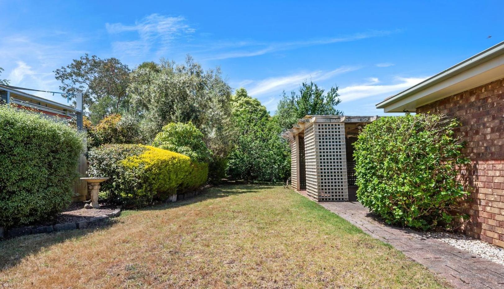 Sunny & Spacious In